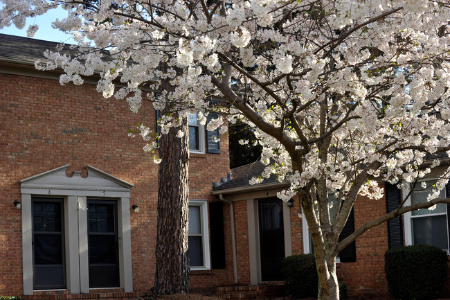 Kilborne Apartments in Charlotte, NC - Foto de edificio - Building Photo