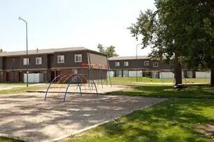 901 N 35th St in Council Bluffs, IA - Building Photo