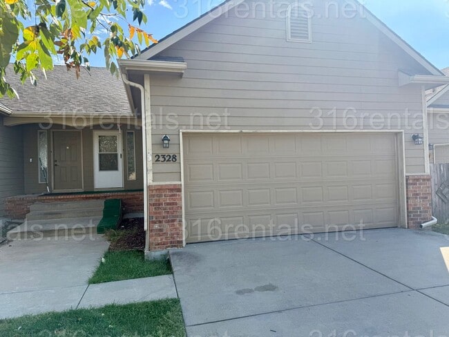 2328 S Goebel Cir