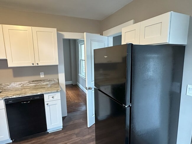 78 Bissell St in Manchester, CT - Building Photo - Building Photo