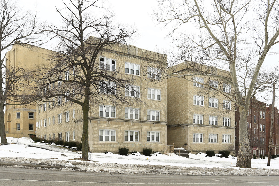 Edgeway Apartments in Cleveland, OH - Building Photo