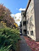 OUTLOOK in Pullman, WA - Foto de edificio - Building Photo
