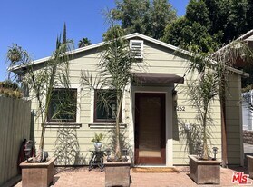 5262 Sale Ave in Los Angeles, CA - Building Photo