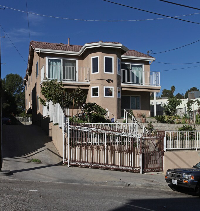 633 Boylston St in Los Angeles, CA - Building Photo