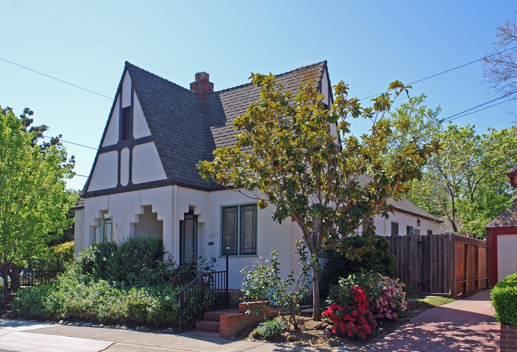 4428-4432 D St in Sacramento, CA - Building Photo