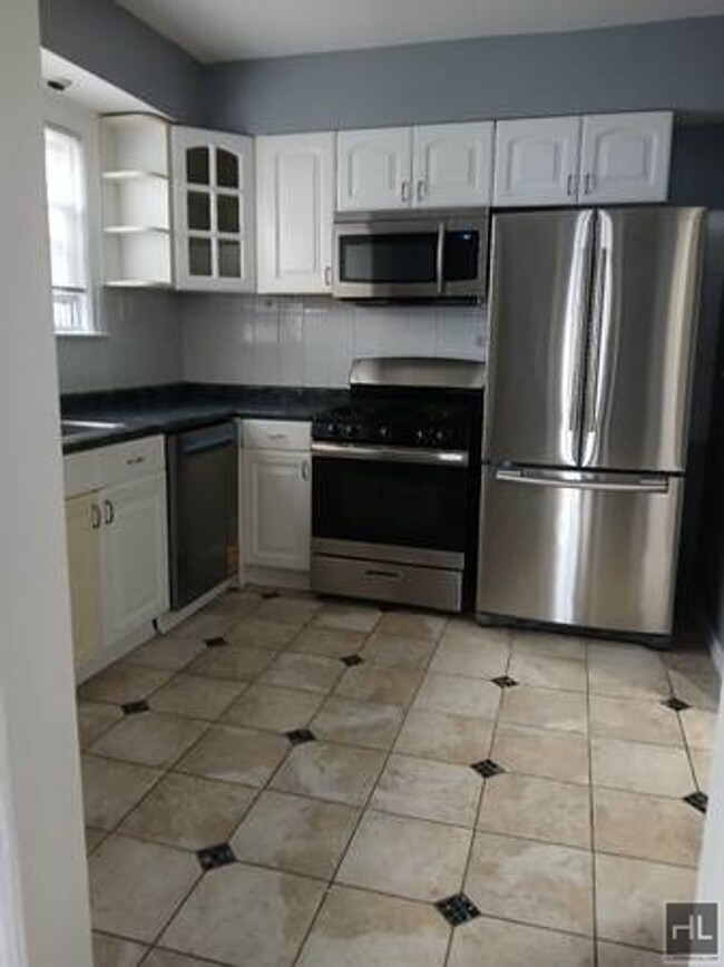 property at 110-20-110107 107th St