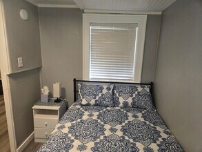 R and B Properties in Bremerton, WA - Building Photo - Building Photo