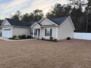 301 Macarthur Dr in Bucksport, SC - Building Photo - Building Photo