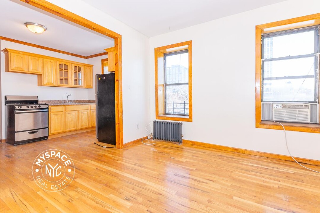 322 Rodney St, Unit 28 in Brooklyn, NY - Building Photo