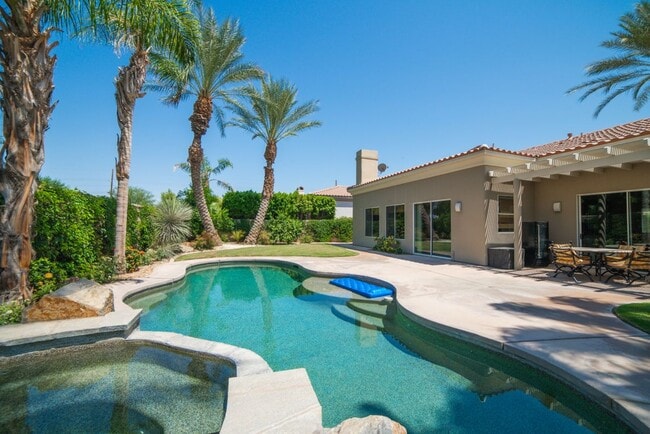49425 Brian Ct in La Quinta, CA - Building Photo - Building Photo