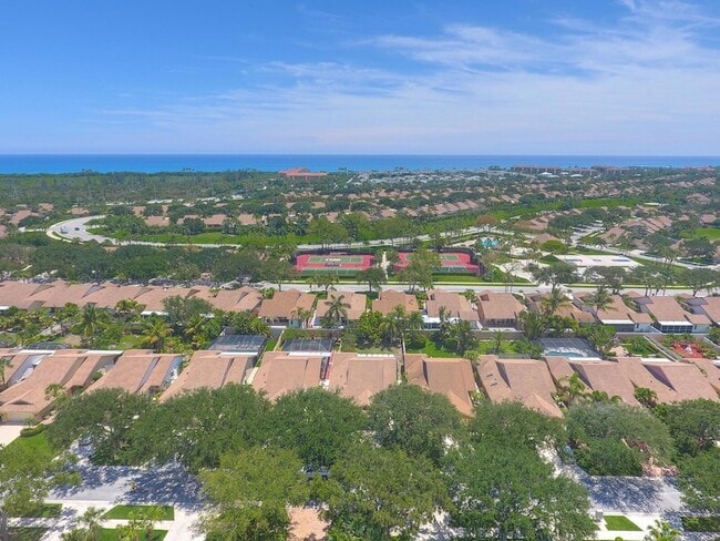 property at 118 Knoll Way