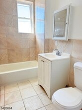 138 Elmora Ave in Elizabeth, NJ - Foto de edificio - Building Photo