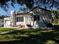 777 NE 72nd St in Miami, FL - Foto de edificio - Building Photo