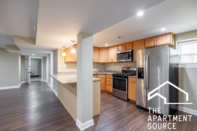 2118 N Avers Ave in Chicago, IL - Building Photo - Building Photo