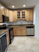 530 NE 15th Ct, Unit 6 in Fort Lauderdale, FL - Foto de edificio - Building Photo