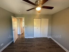 4542 Heartland Dr in Richton Park, IL - Building Photo - Building Photo