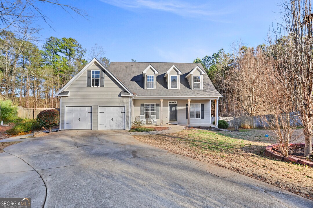 204 Victoria Trace in Senoia, GA - Building Photo