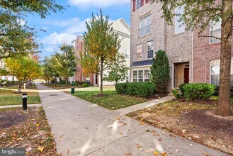 2238 Margraf Cir in Leesylvania, VA - Building Photo - Building Photo