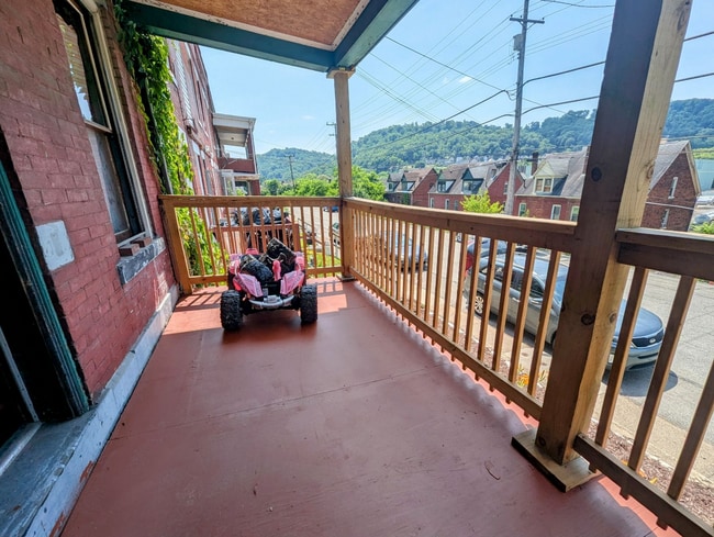 512 Middle Ave, Unit B