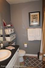 1331 Chesapeake Ave in Naples, FL - Foto de edificio - Building Photo