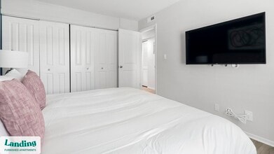 612 Bass Ct in Dunedin, FL - Building Photo - Building Photo