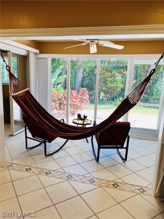1045 Pine Isle Ln in Naples, FL - Building Photo - Building Photo