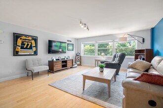 1600 Beacon St, Unit 807 in Brookline, MA - Building Photo - Building Photo