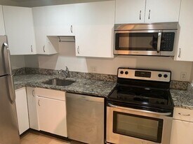 1001 Massachusetts Ave, Unit PH#B in Cambridge, MA - Building Photo