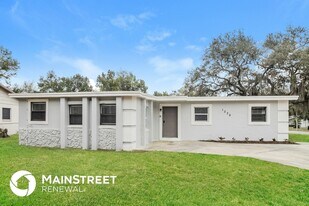 1236 Merritt St in Altamonte Springs, FL - Building Photo