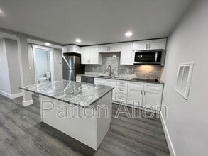 24 Union St in Woodfin, NC - Building Photo - Building Photo