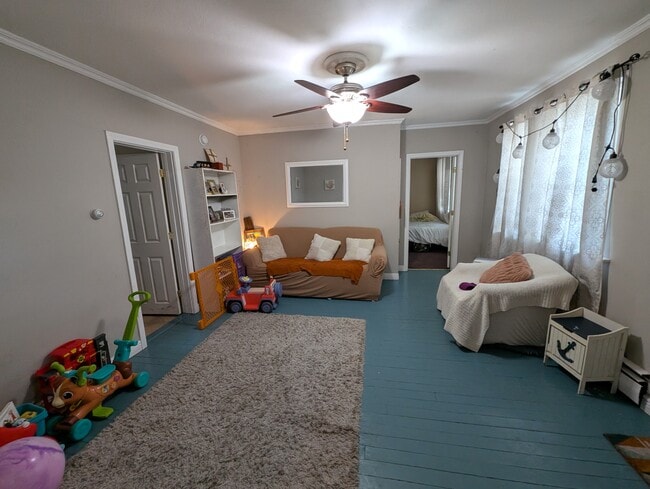 25 Noyes Ave, Unit 1