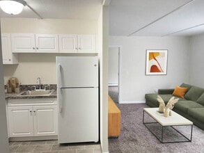 Meridian Apartments in Waterbury, CT - Foto de edificio - Building Photo