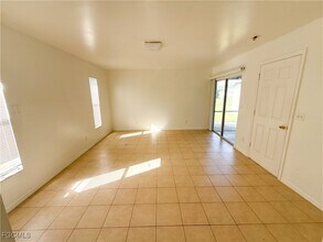 809 Sea Urchin Cir in Ft. Myers, FL - Building Photo - Building Photo