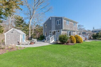 26 Mattakiset Rd in Mattapoisett, MA - Building Photo - Building Photo