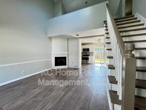 8592 Perry Ln in Overland Park, KS - Building Photo - Building Photo