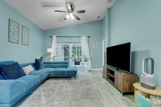 5959 Durango Dr in Wellington, FL - Building Photo - Building Photo