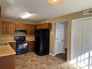 739 Tara Ct in Bowling Green, KY - Building Photo - Building Photo