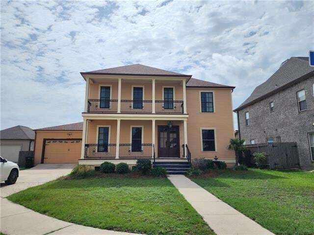 4148 Bayou Savage Dr, Unit 102 in Kenner, LA - Foto de edificio