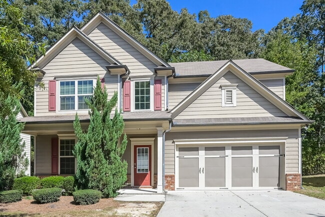 property at 795 Westmoreland Ln NE