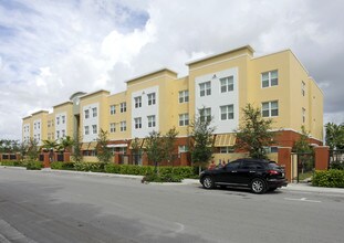 Madison View Apartments in Miami, FL - Foto de edificio - Building Photo