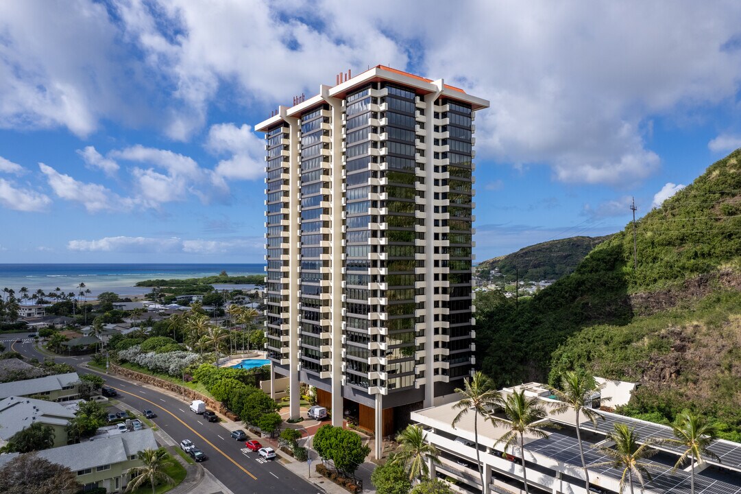 Mount Terrace Condominiums in Honolulu, HI - Building Photo