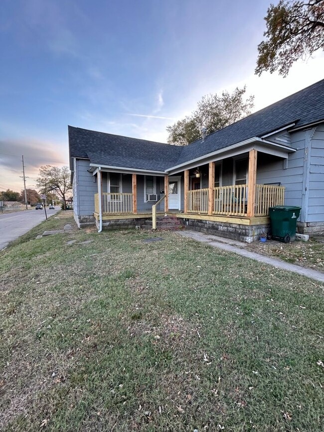 property at 316 E Park St