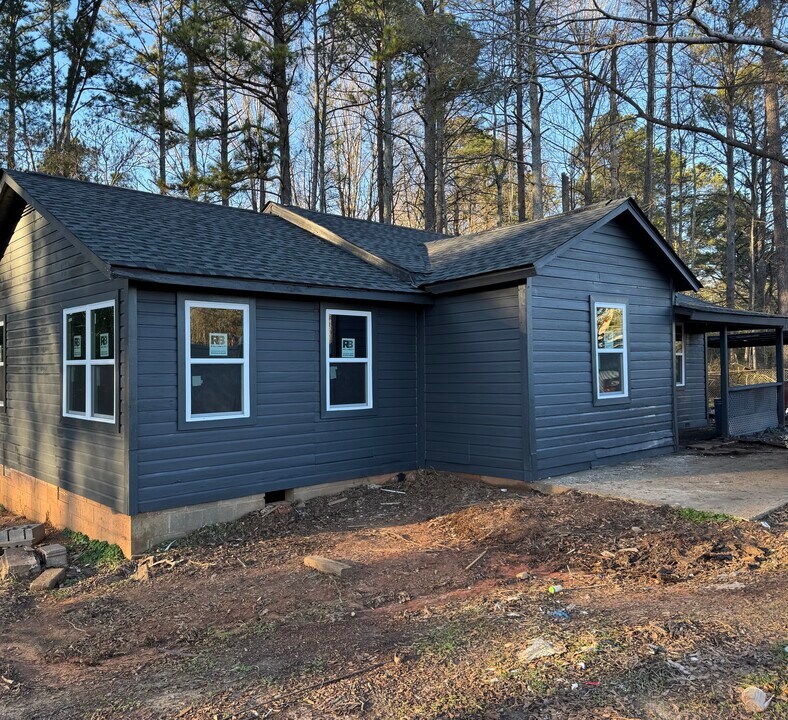 3917 Dallas Acworth Hwy NW in Acworth, GA - Building Photo