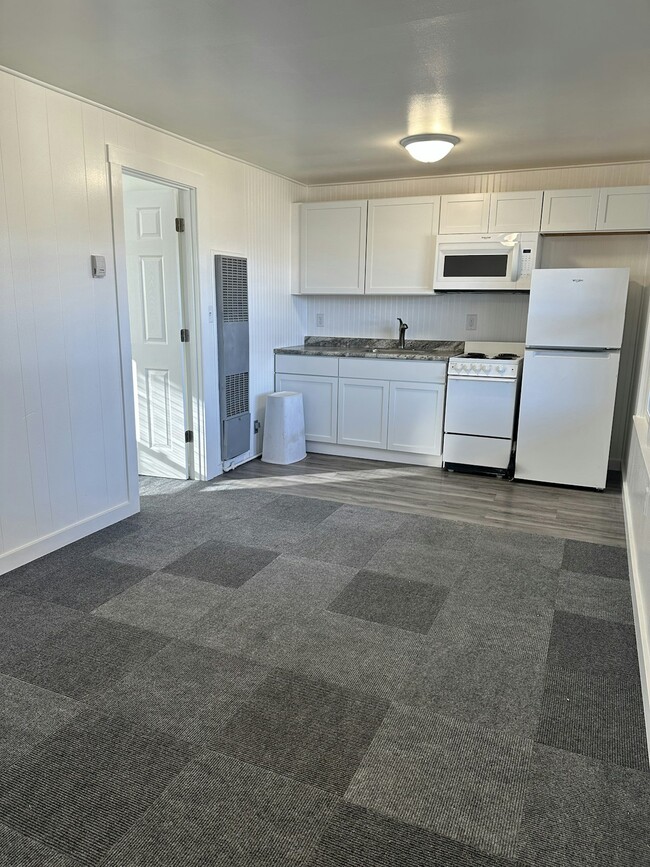 property at 525 E Omaha St