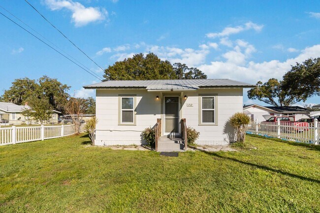 712 4th St in St. Cloud, FL - Building Photo - Building Photo