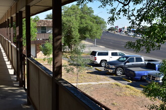 Willow Bend Apartments in Odessa, TX - Building Photo - Building Photo