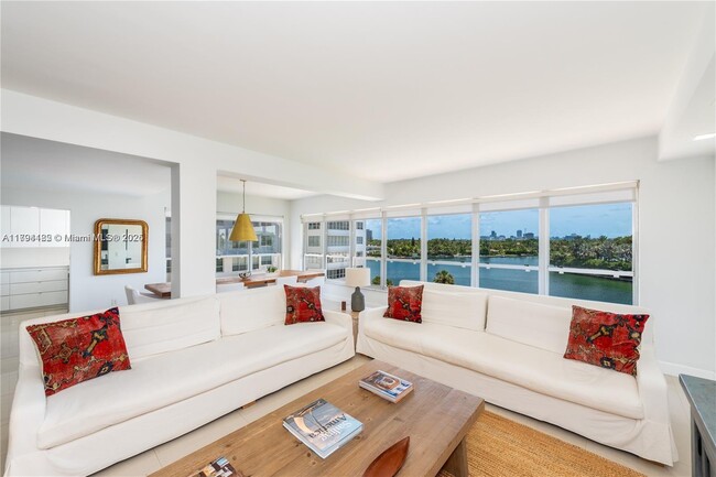 property at 9102 W Bay Harbor Dr