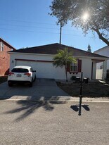 319 Sand Ridge Dr in Davenport, FL - Building Photo