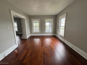 14216 Northfield Ave in East Cleveland, OH - Building Photo - Building Photo