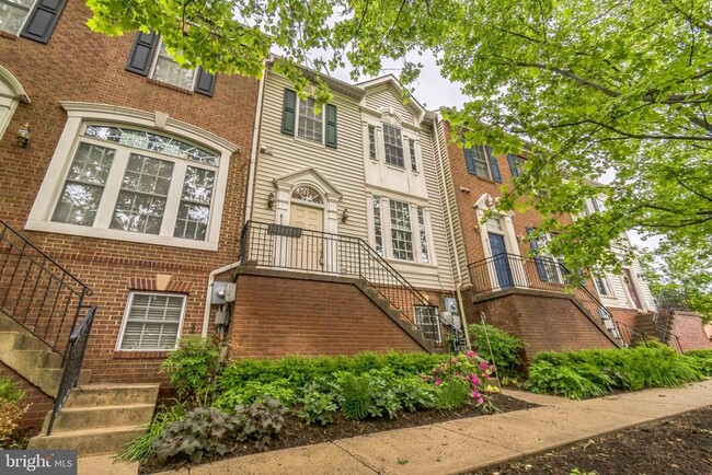 property at 8159 Skelton Cir